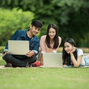 Aide financière pour étudiant non boursier : à quoi avez vous droit ?